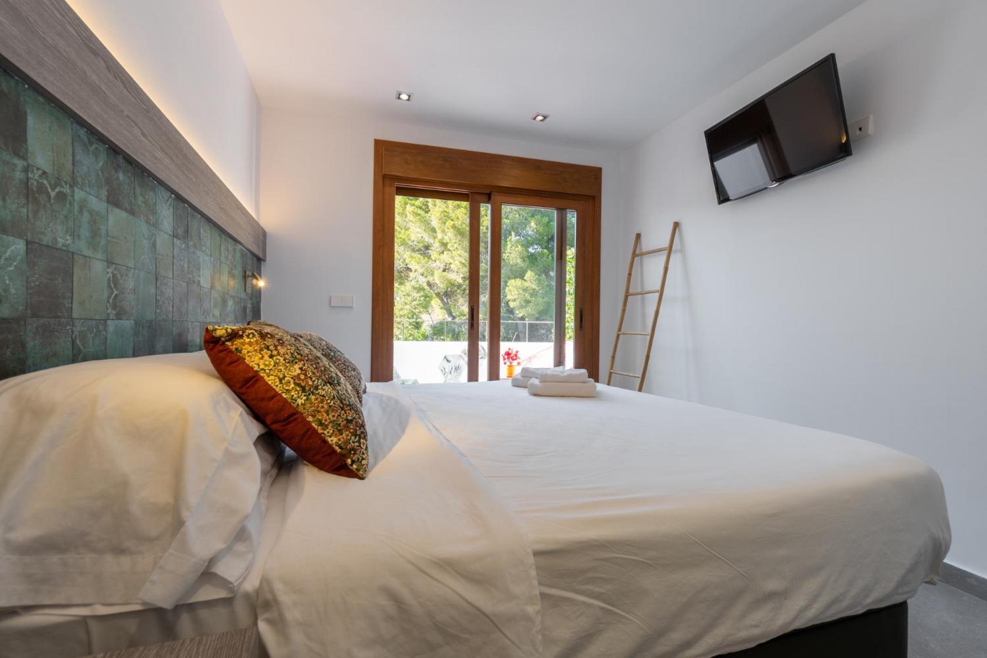 Hostal Restaurante Pou des Lleó Sant Carles de Peralta Quarto foto
